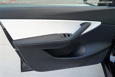 2021 Tesla Model Y Long Range   - Photo 13 - Phoenix, AZ 85034