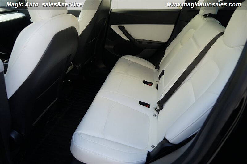 2021 Tesla Model Y Long Range photo 17