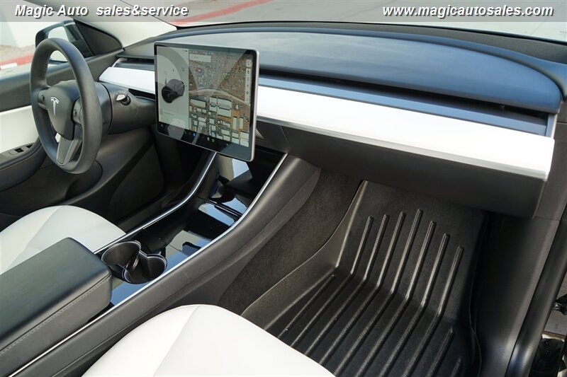 2021 Tesla Model Y Long Range photo 15