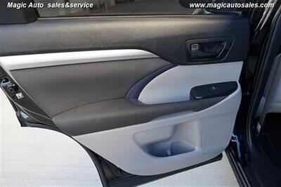 2019 Toyota Highlander LE   - Photo 22 - Phoenix, AZ 85034