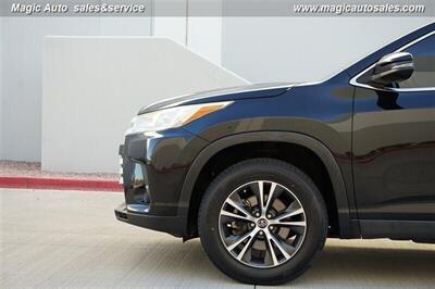 2019 Toyota Highlander LE   - Photo 8 - Phoenix, AZ 85034