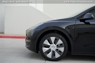 2021 Tesla Model Y Standard Range   - Photo 11 - Phoenix, AZ 85034