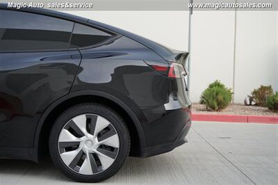 2021 Tesla Model Y Standard Range   - Photo 12 - Phoenix, AZ 85034