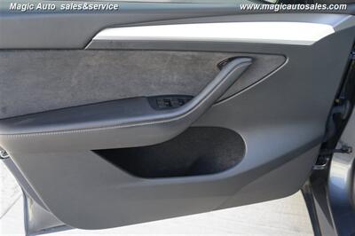 2023 Tesla Model Y Long Range   - Photo 16 - Phoenix, AZ 85034