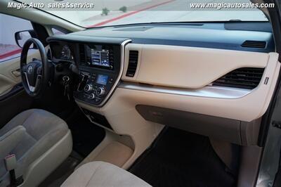 2020 Toyota Sienna L 7-Passenger   - Photo 17 - Phoenix, AZ 85034