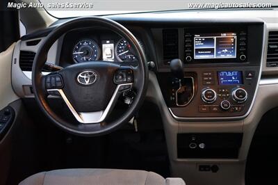 2020 Toyota Sienna L 7-Passenger   - Photo 24 - Phoenix, AZ 85034