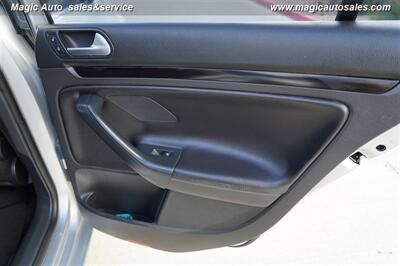 2011 Volkswagen Jetta SportWagen TDI   - Photo 20 - Phoenix, AZ 85034