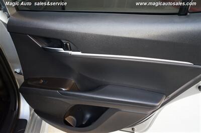 2021 Toyota Camry SE   - Photo 24 - Phoenix, AZ 85034