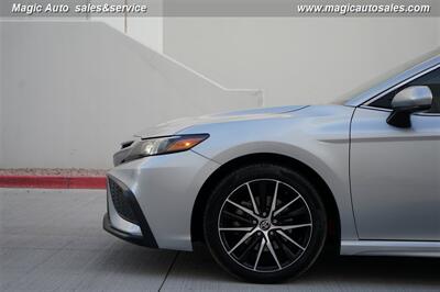2021 Toyota Camry SE   - Photo 8 - Phoenix, AZ 85034