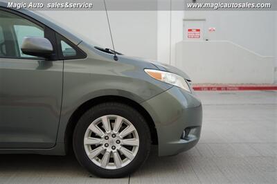 2013 Toyota Sienna XLE 7-Passenger   - Photo 12 - Phoenix, AZ 85034