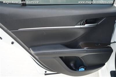2022 Toyota Camry LE   - Photo 21 - Phoenix, AZ 85034