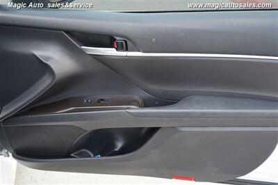 2022 Toyota Camry LE   - Photo 18 - Phoenix, AZ 85034