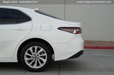 2022 Toyota Camry LE   - Photo 9 - Phoenix, AZ 85034