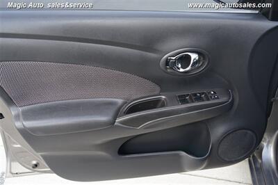 2016 Nissan Versa 1.6 SV   - Photo 13 - Phoenix, AZ 85034