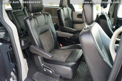 2019 Dodge Grand Caravan SXT   - Photo 17 - Phoenix, AZ 85034
