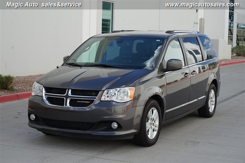 2019 Dodge Grand Caravan SXT's photo