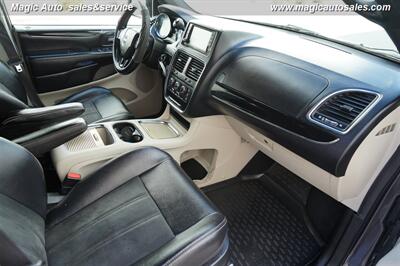 2019 Dodge Grand Caravan SXT   - Photo 15 - Phoenix, AZ 85034