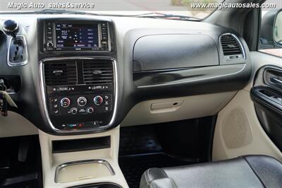 2019 Dodge Grand Caravan SXT   - Photo 20 - Phoenix, AZ 85034