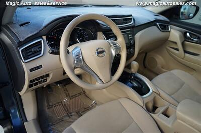 2014 Nissan Rogue SV   - Photo 11 - Phoenix, AZ 85034