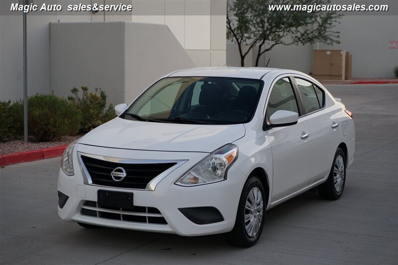 2019 Nissan Versa SV   - Photo 1 - Phoenix, AZ 85034