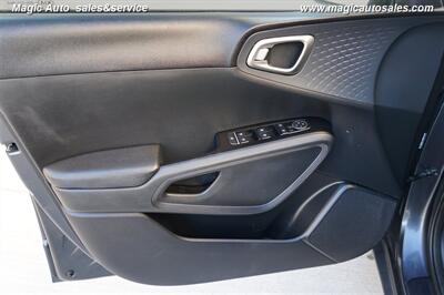 2021 Kia Soul S   - Photo 13 - Phoenix, AZ 85034