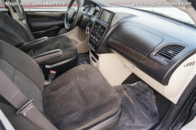 2018 Dodge Grand Caravan SE - Photo 16 - Phoenix, AZ 85034