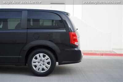 2018 Dodge Grand Caravan SE - Photo 12 - Phoenix, AZ 85034