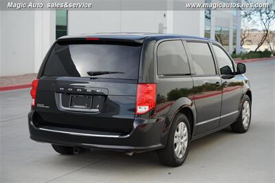 2018 Dodge Grand Caravan SE - Photo 6 - Phoenix, AZ 85034