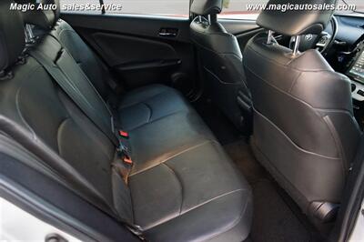 2018 Toyota Prius Four Touring   - Photo 19 - Phoenix, AZ 85034