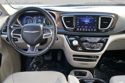 2017 Chrysler Pacifica Touring-L Plus   - Photo 26 - Phoenix, AZ 85034