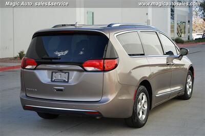 2017 Chrysler Pacifica Touring-L Plus   - Photo 6 - Phoenix, AZ 85034