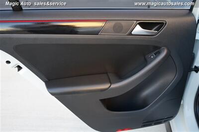 2017 Volkswagen Jetta 2.0T GLI   - Photo 21 - Phoenix, AZ 85034