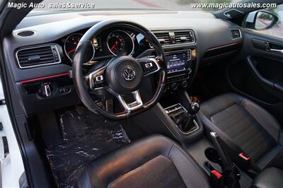 2017 Volkswagen Jetta 2.0T GLI   - Photo 15 - Phoenix, AZ 85034