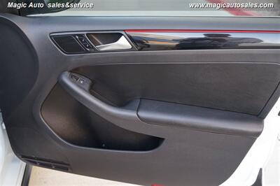 2017 Volkswagen Jetta 2.0T GLI   - Photo 18 - Phoenix, AZ 85034