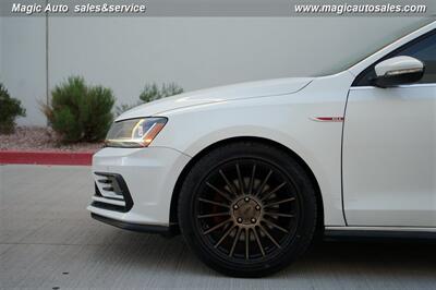 2017 Volkswagen Jetta 2.0T GLI   - Photo 11 - Phoenix, AZ 85034