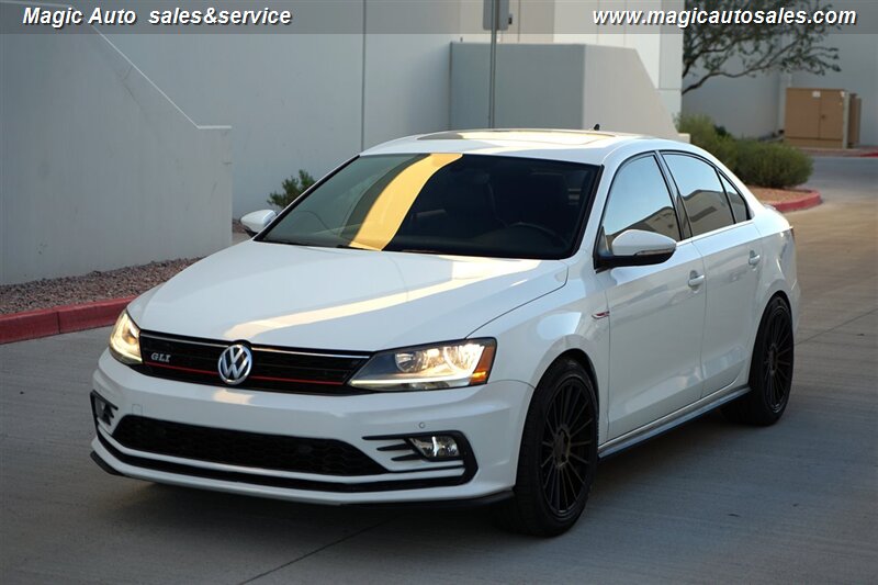 2017 Volkswagen Jetta 2.0T GLI   - Photo 1 - Phoenix, AZ 85034