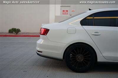 2017 Volkswagen Jetta 2.0T GLI   - Photo 8 - Phoenix, AZ 85034