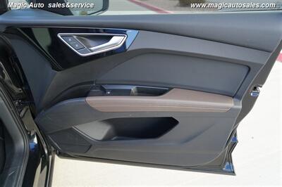 2024 Audi Q4 e-tron quattro Premium Plus - Photo 17 - Phoenix, AZ 85034
