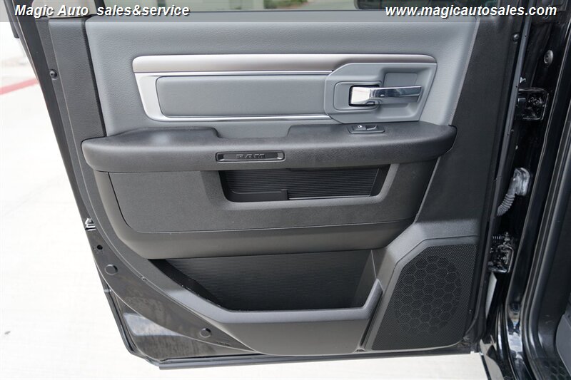 2023 Ram 1500 Classic SLT photo 20