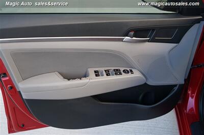 2020 Hyundai ELANTRA SEL   - Photo 13 - Phoenix, AZ 85034