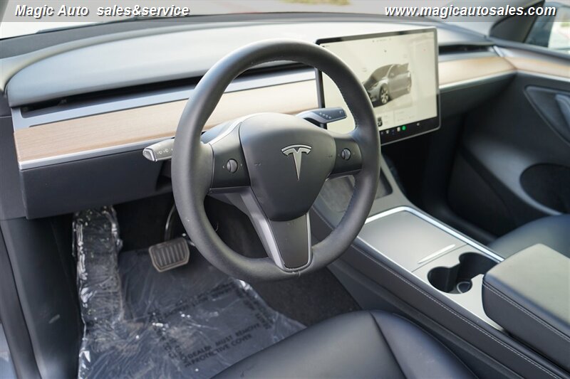 2023 Tesla Model Y Long Range photo 15