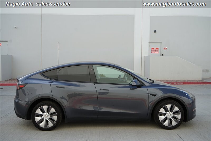 2023 Tesla Model Y Long Range photo 6