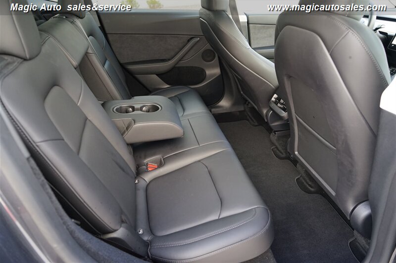 2023 Tesla Model Y Long Range photo 18