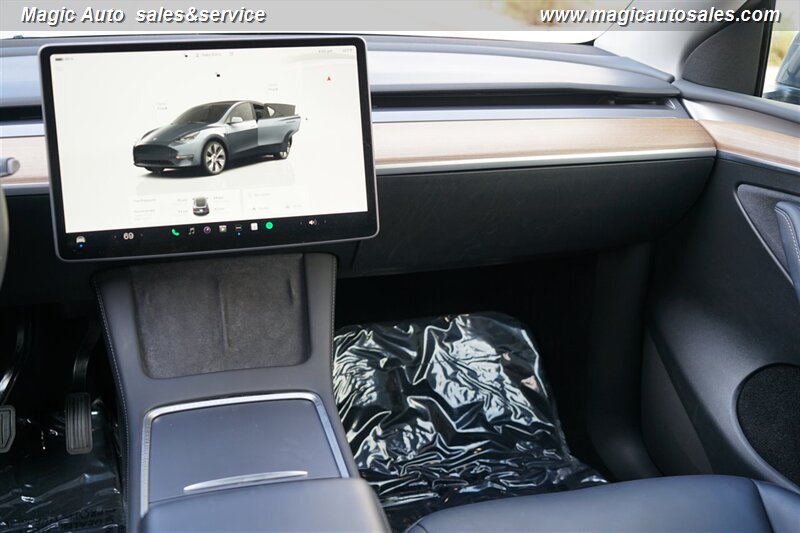 2023 Tesla Model Y Long Range photo 21