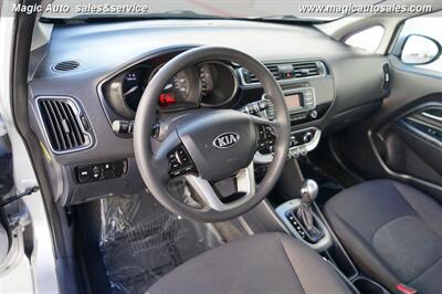 2016 Kia Rio LX   - Photo 15 - Phoenix, AZ 85034