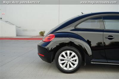 2013 Volkswagen Beetle-Classic 2.5L Entry PZEV   - Photo 8 - Phoenix, AZ 85034