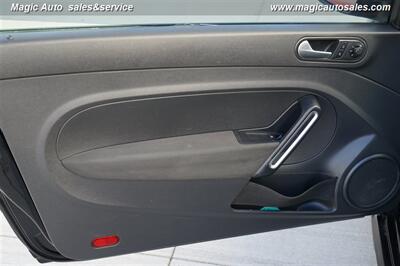 2013 Volkswagen Beetle-Classic 2.5L Entry PZEV   - Photo 13 - Phoenix, AZ 85034