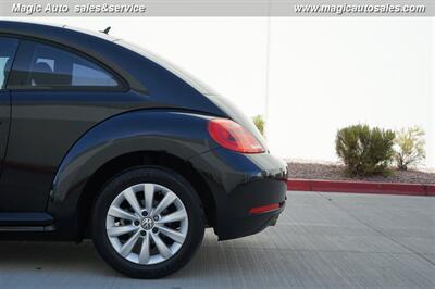2013 Volkswagen Beetle-Classic 2.5L Entry PZEV   - Photo 11 - Phoenix, AZ 85034
