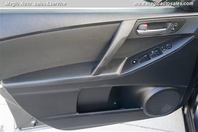 2012 Mazda Mazda3 i Touring   - Photo 13 - Phoenix, AZ 85034