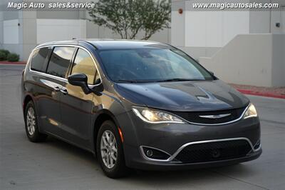 2020 Chrysler Pacifica Touring   - Photo 3 - Phoenix, AZ 85034